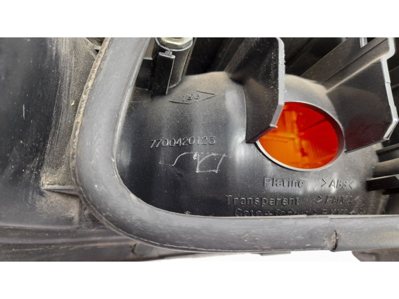Recambio de piloto trasero derecho para renault laguna (b56) 1.9 dti (b56j) referencia OEM IAM 7700420123  