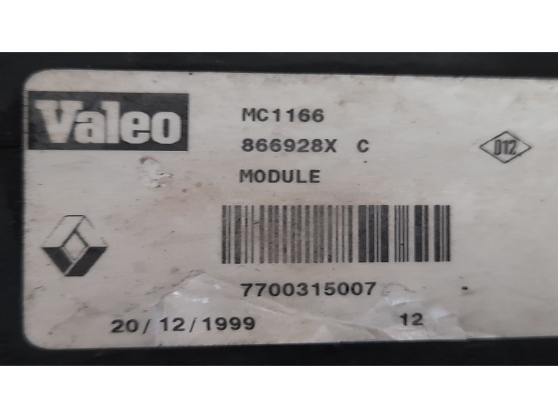 Recambio de electroventilador para renault master ii furgón (fd) 2.8 dti referencia OEM IAM 7700315007 866928 