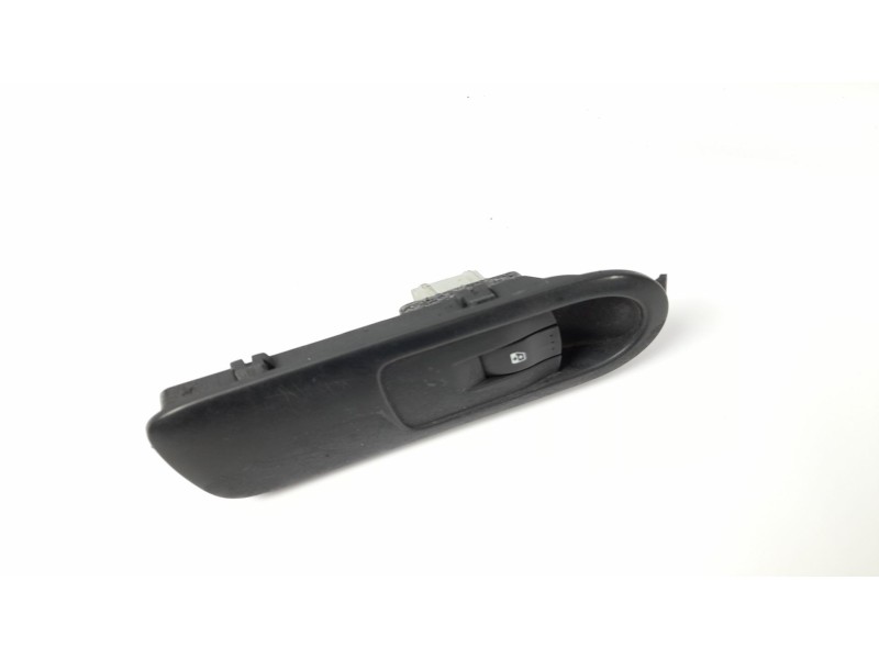 Recambio de mando elevalunas trasero izquierdo para renault scenic ii 1.9 dci diesel referencia OEM IAM 15601340  