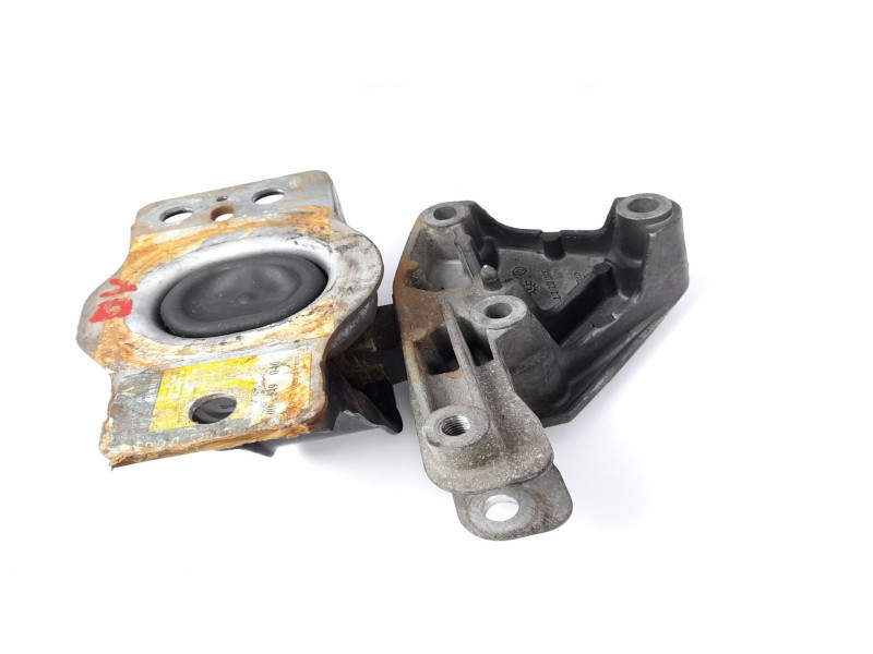 Recambio de soporte motor para renault scenic ii 1.9 dci diesel referencia OEM IAM 8200072652  