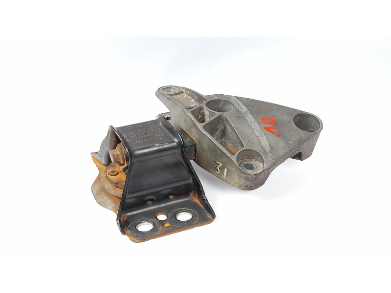 Recambio de soporte motor para renault scenic ii 1.9 dci diesel referencia OEM IAM 8200072652  