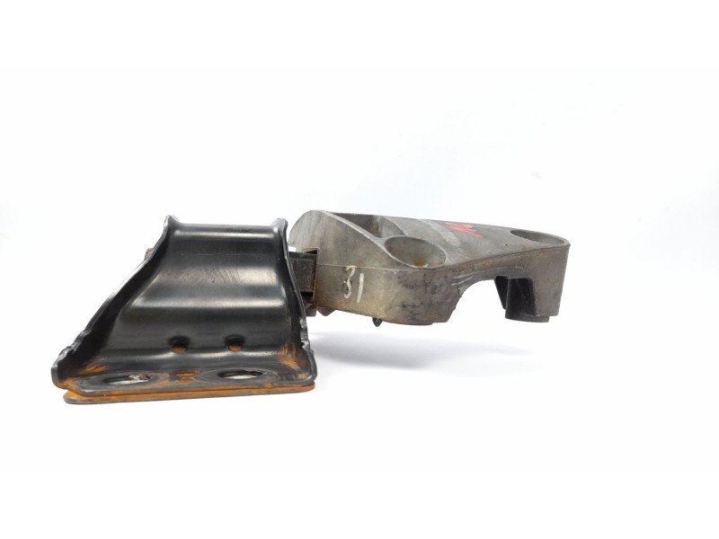 Recambio de soporte motor para renault scenic ii 1.9 dci diesel referencia OEM IAM 8200072652  