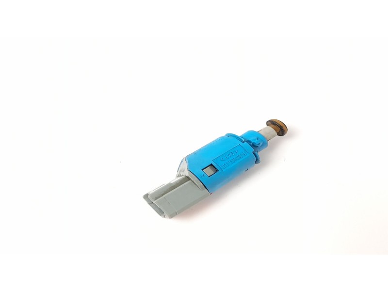 Recambio de interruptor para renault scenic ii 1.9 dci diesel referencia OEM IAM 8200168238  