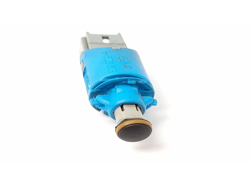 Recambio de interruptor para renault scenic ii 1.9 dci diesel referencia OEM IAM 8200168238  