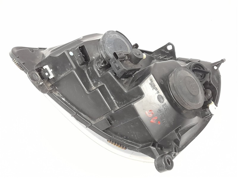 Recambio de faro derecho para renault clio ii (bb_/cb_) 1.5 dci (b/cb07) referencia OEM IAM 15601800RE  