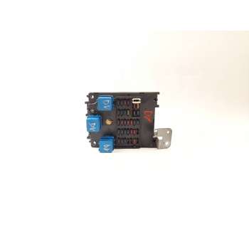 CAJA RELES / FUSIBLES 