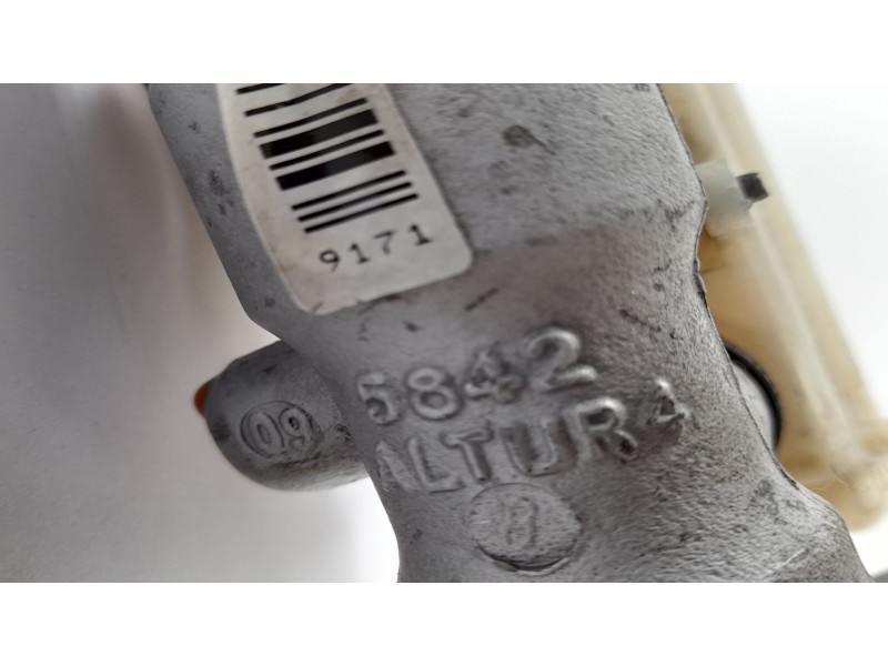 Recambio de bomba freno para renault megane iii coupe dynamique referencia OEM IAM 460910009R 5842 