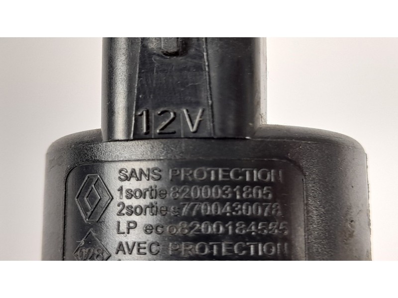 Recambio de bomba limpia para renault megane iii coupe dynamique referencia OEM IAM 8200031805  
