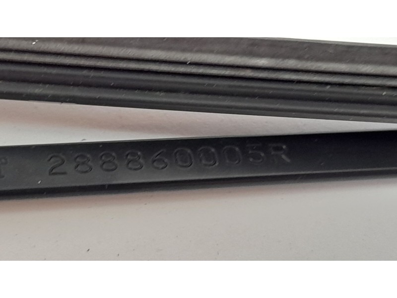 Recambio de brazo limpia delantero derecho para renault megane iii coupe dynamique referencia OEM IAM 288860005R  