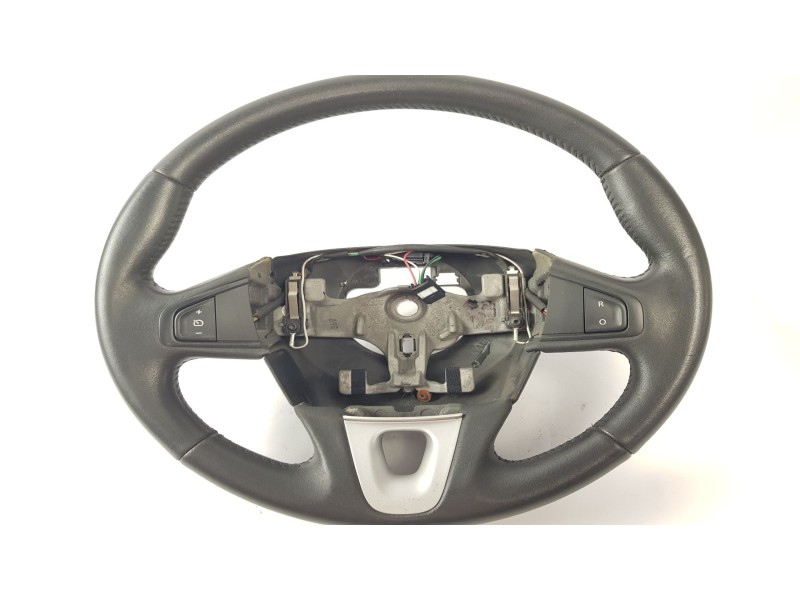 Recambio de volante para renault megane iii coupe dynamique referencia OEM IAM 6109209  