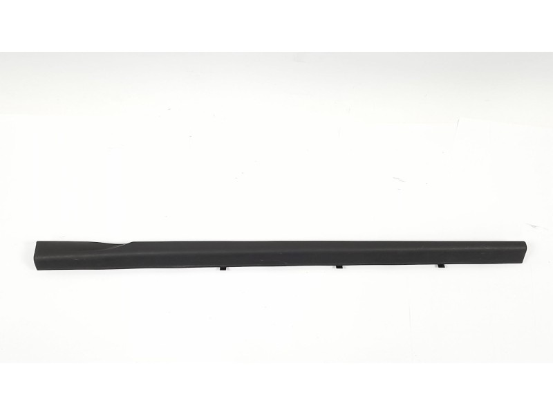 Recambio de moldura para renault megane iii coupe dynamique referencia OEM IAM 633140021 769510002R 
