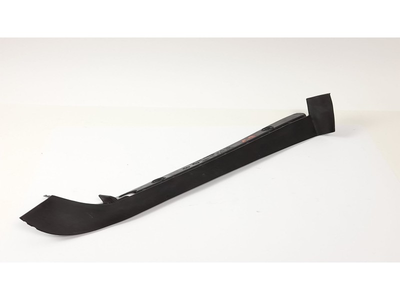 Recambio de moldura para renault megane iii coupe dynamique referencia OEM IAM 638219570R  