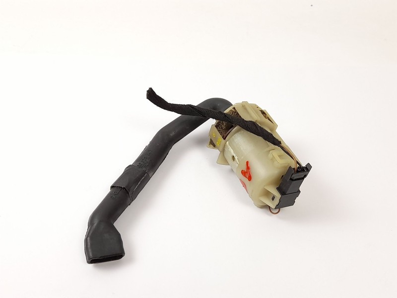 Recambio de valvula intercambio de calefaccion para audi a4 avant (b5) 1.9 tdi referencia OEM IAM 8D0820547  