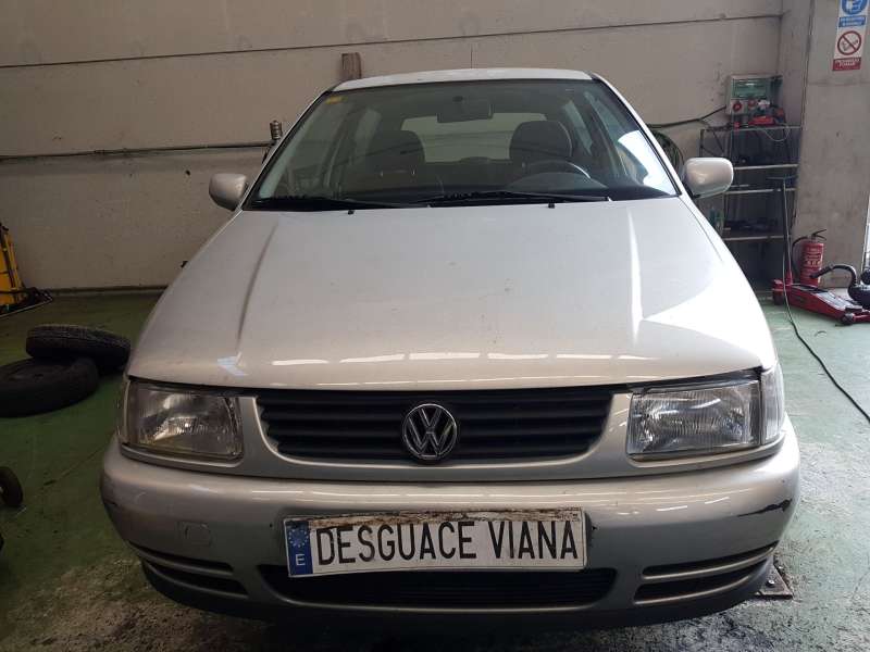 volkswagen polo berlina (6n1) del año 1998
