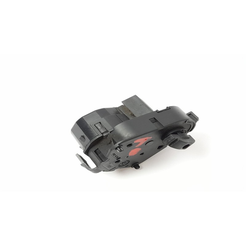 Recambio de motor apertura trampillas climatizador para bmw serie 3 berlina (e46) 320d referencia OEM IAM 6902853  
