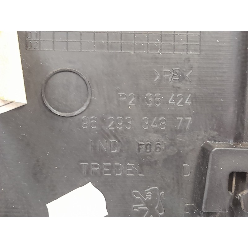Recambio de guarnecido puerta delantera derecha para peugeot 206 fastback (2a/c) 1.9 d referencia OEM IAM 9629325777  