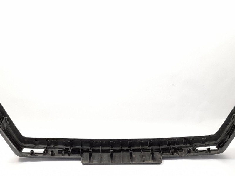 Recambio de paragolpes delantero para volkswagen jetta (161/163) 1.6 básico referencia OEM IAM 165807217  