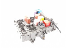 Recambio de caja reles / fusibles para renault laguna ii (bg0) 1.9 dci diesel referencia OEM IAM 8200004201E  