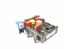 Recambio de caja reles / fusibles para renault laguna ii (bg0) 1.9 dci diesel referencia OEM IAM 8200004201E   2