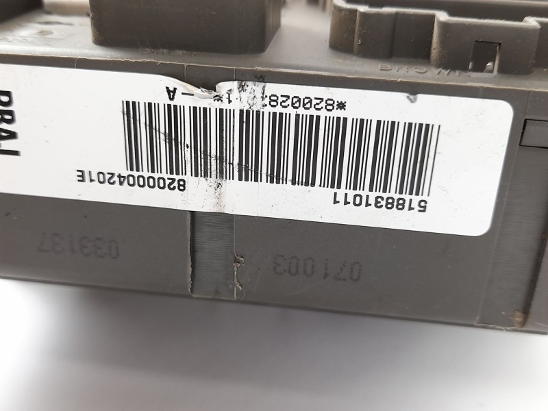 Recambio de caja reles / fusibles para renault laguna ii (bg0) 1.9 dci diesel referencia OEM IAM 8200004201E  