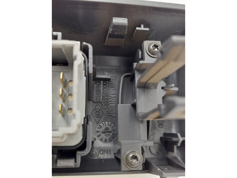 Recambio de interruptor para renault laguna ii (bg0) 1.9 dci diesel referencia OEM IAM 8200025895  