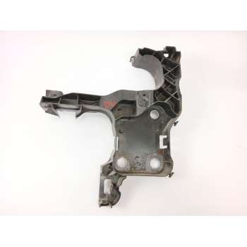 SOPORTE PARAGOLPES DELANTERO DERECHO 8200137496 