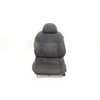 ASIENTO DELANTERO IZQUIERDO 