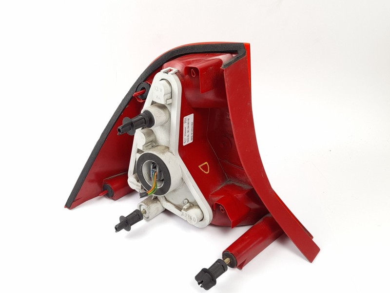 Recambio de piloto trasero derecho para ford focus sedán (dfw) 1.8 tdci referencia OEM IAM 9EL35405702  