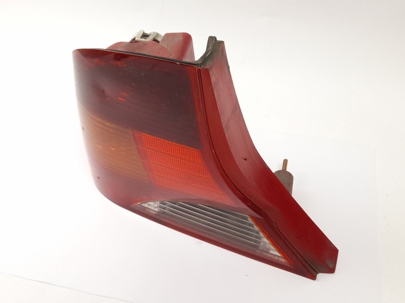 Recambio de piloto trasero izquierdo para ford focus sedán (dfw) 1.8 tdci referencia OEM IAM 1M5113405BB  