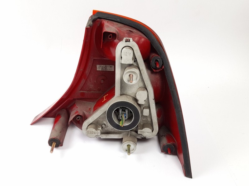 Recambio de piloto trasero izquierdo para ford focus sedán (dfw) 1.8 tdci referencia OEM IAM 1M5113405BB  