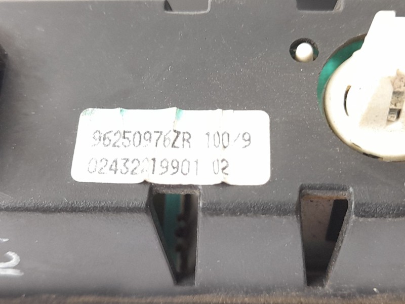 Recambio de pantalla multifuncion para peugeot 206 fastback (2a/c) 1.9 d referencia OEM IAM 96250976ZR  
