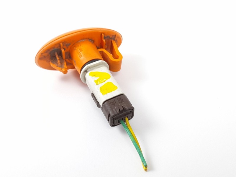 Recambio de piloto lateral derecho para peugeot 206 fastback (2a/c) 1.9 d referencia OEM IAM 3311  
