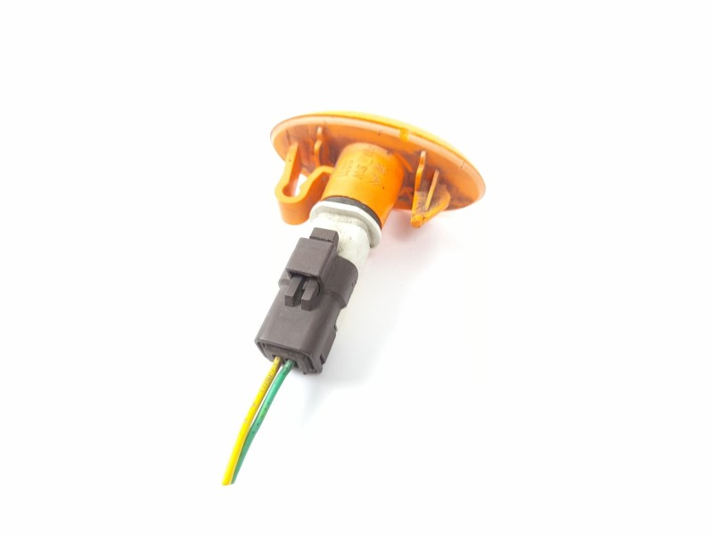 Recambio de piloto lateral derecho para peugeot 206 fastback (2a/c) 1.9 d referencia OEM IAM 3311  
