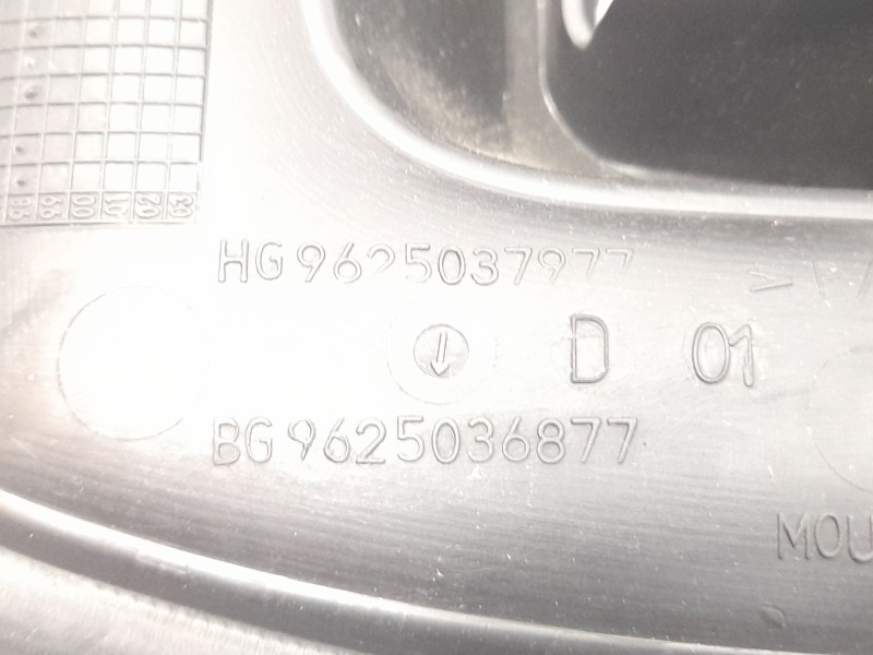 Recambio de consola central para peugeot 206 fastback (2a/c) 1.9 d referencia OEM IAM 9625037977 9625036877 