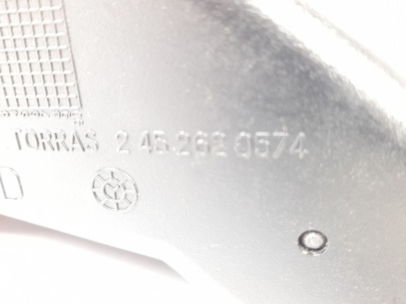 Recambio de rejilla del aire delantera derecha para renault 9 1.4 referencia OEM IAM 2052910573 2452620574 