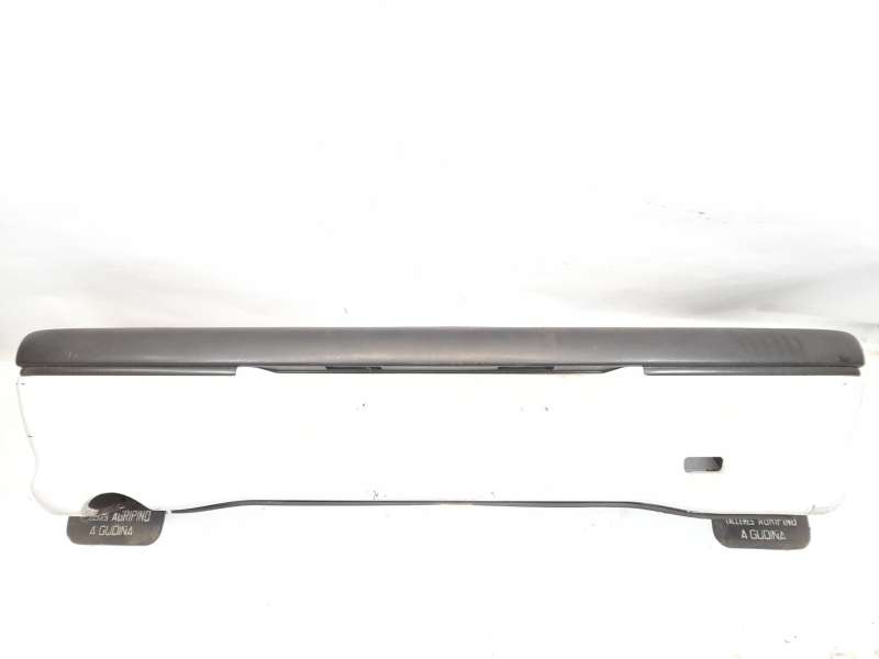 PARAGOLPES TRASERO 