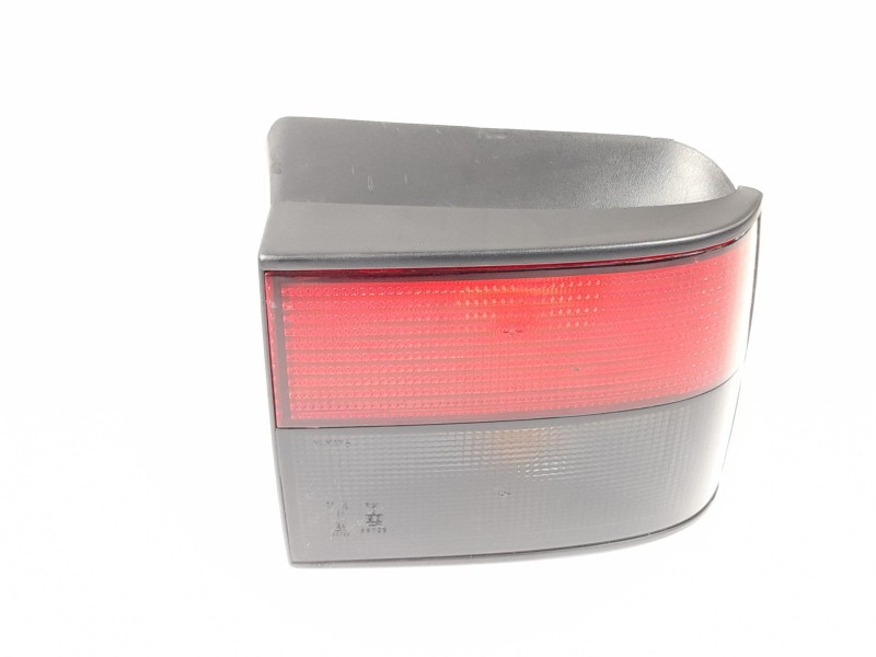 Recambio de piloto trasero derecho para renault r 21 berlina (b/l48) 2.2 referencia OEM IAM 084288  