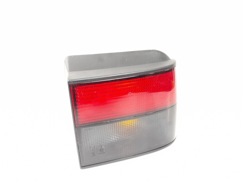 Recambio de piloto trasero derecho para renault r 21 berlina (b/l48) 2.2 referencia OEM IAM 084288  