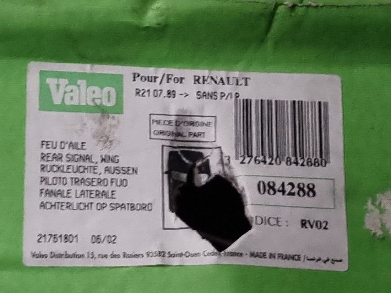 Recambio de piloto trasero derecho para renault r 21 berlina (b/l48) 2.2 referencia OEM IAM 084288  
