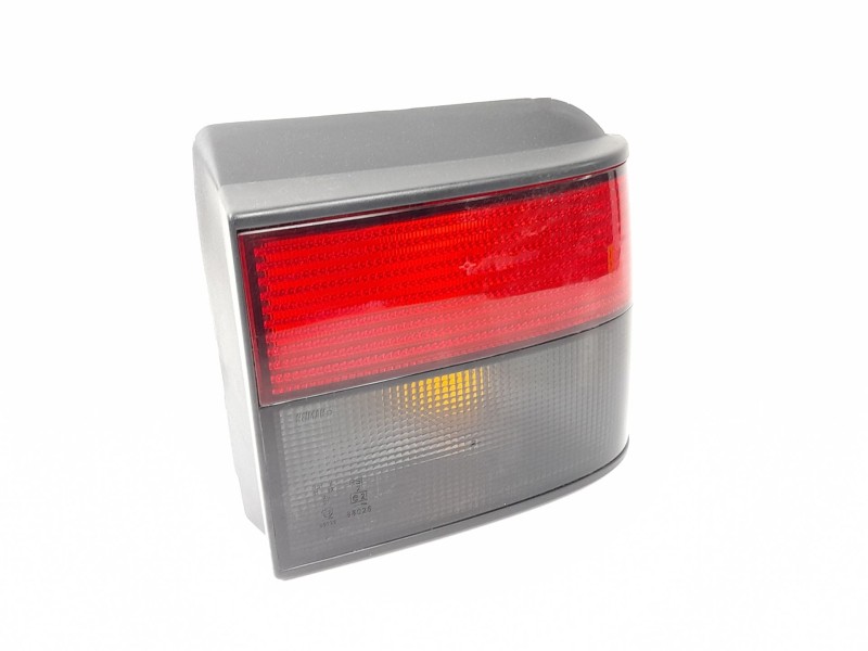 Recambio de piloto trasero derecho para renault r 21 berlina (b/l48) 2.2 referencia OEM IAM 084288  
