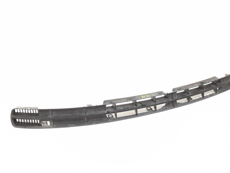 Recambio de rejilla delantera para volkswagen polo berlina (6n1) 1.9 diesel referencia OEM IAM 6N0853677  