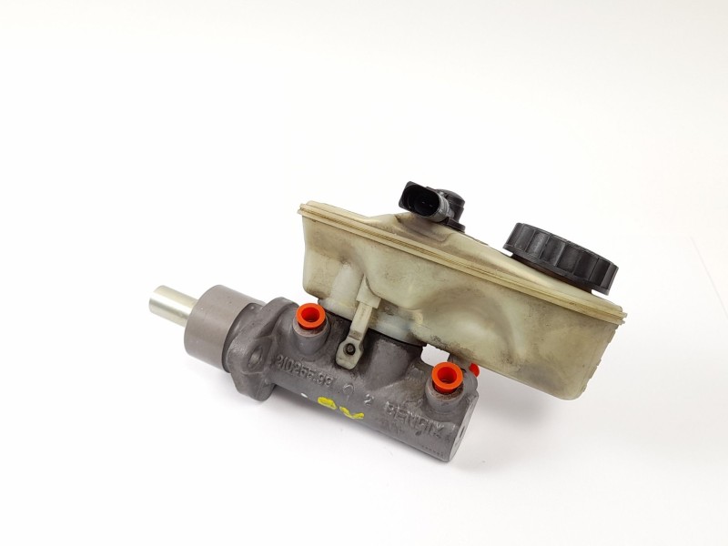 Recambio de bomba freno para volkswagen polo berlina (6n1) 1.9 diesel referencia OEM IAM 21025599  