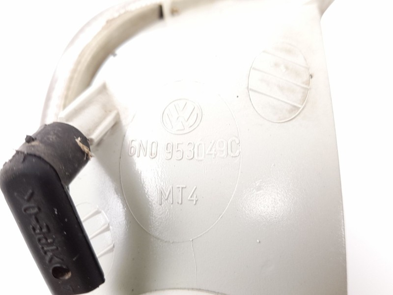 Recambio de piloto delantero izquierdo para volkswagen polo berlina (6n1) 1.9 diesel referencia OEM IAM 962831  