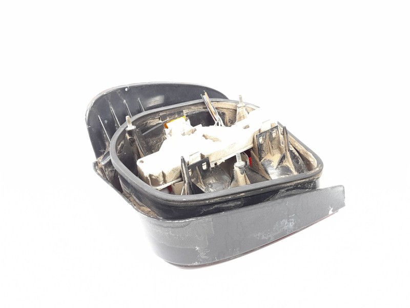 Recambio de piloto trasero izquierdo para volkswagen polo berlina (6n1) 1.9 diesel referencia OEM IAM 962565  