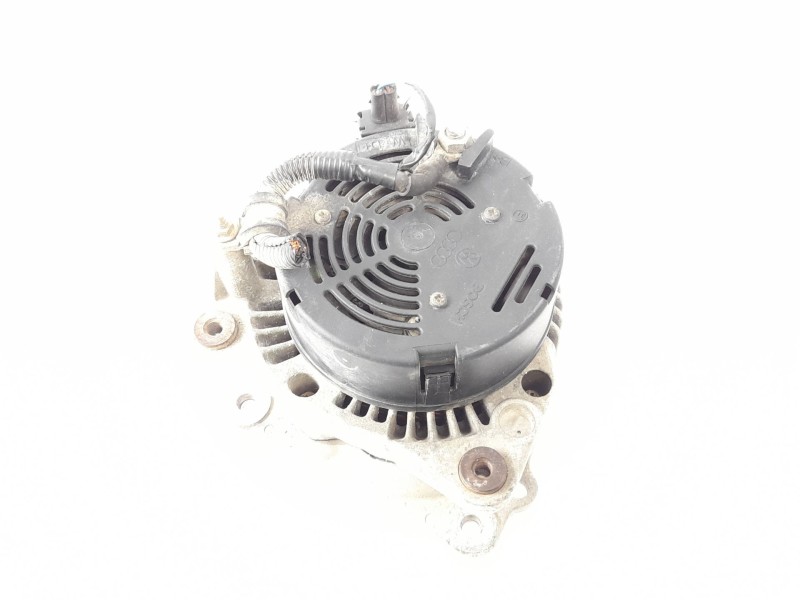 Recambio de alternador para volkswagen polo berlina (6n1) 1.9 diesel referencia OEM IAM 0123320036 028903026A 