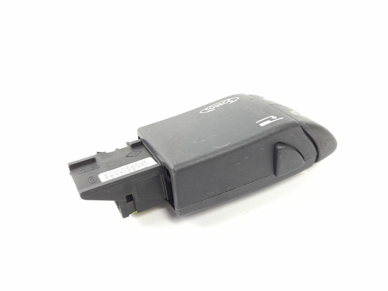 Recambio de mando multifuncion para renault clio ii fase i (b/cbo) 1.2 referencia OEM IAM 8200058695  