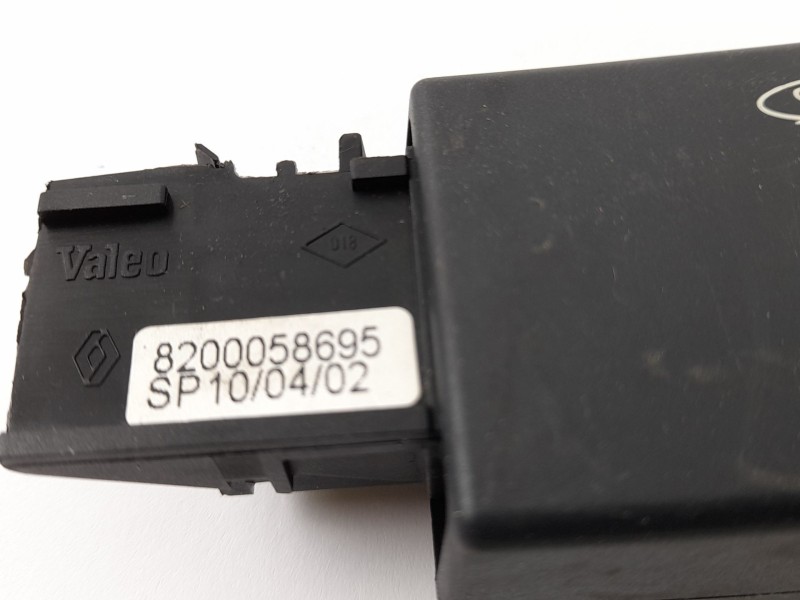 Recambio de mando multifuncion para renault clio ii fase i (b/cbo) 1.2 referencia OEM IAM 8200058695  