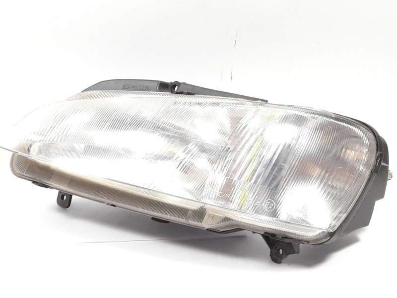 Recambio de faro izquierdo para peugeot 106 (s1) 1.5 d referencia OEM IAM 88202144  