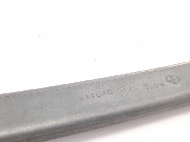 Recambio de elevalunas delantero derecho para peugeot 106 (s1) 1.5 d referencia OEM IAM 111048  