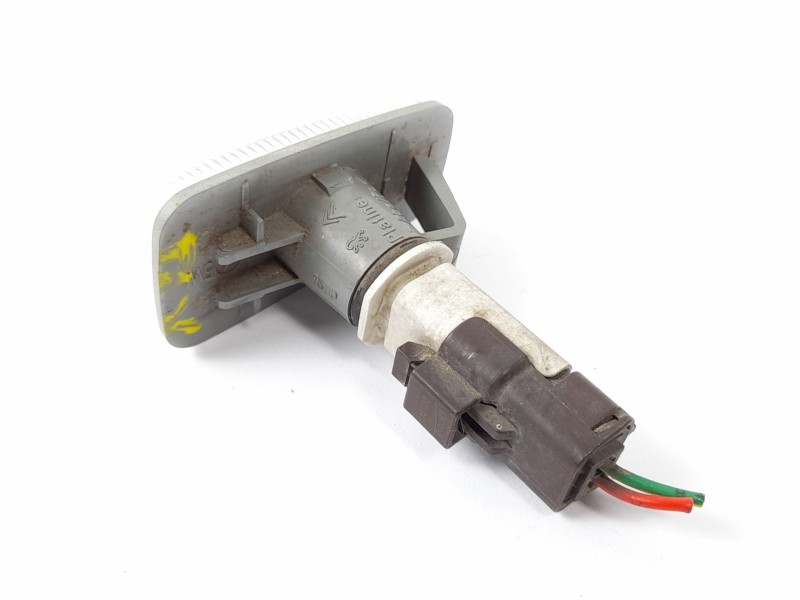 Recambio de piloto lateral izquierdo para peugeot 106 (s1) 1.5 d referencia OEM IAM   